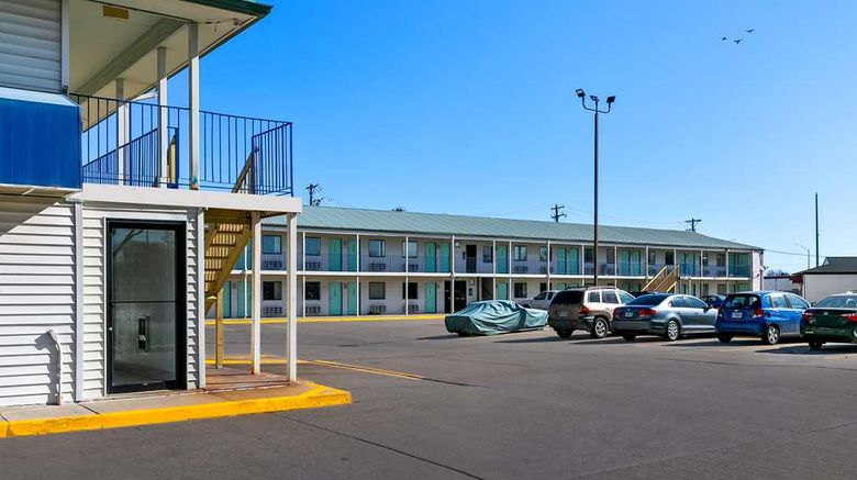 <b>Americas Best Value Inn Exterior</b>. Images powered by <a href="https://iceportal.shijigroup.com/" title="IcePortal" target="_blank">IcePortal</a>.