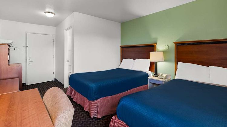 Americas Best Value Inn Lincoln Airport Room