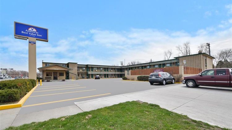 Americas Best Value Inn Exterior