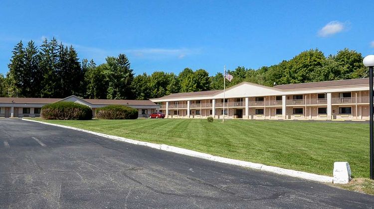 Americas Best Value Inn Exterior