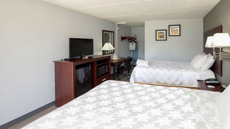 Americas Best Value Inn Room