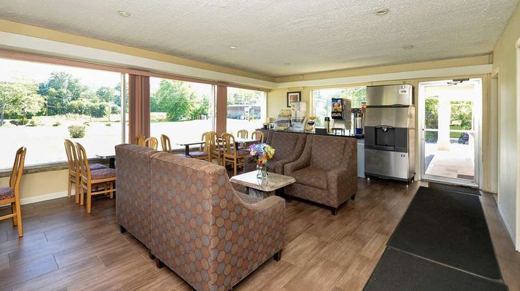 Americas Best Value Inn Lobby