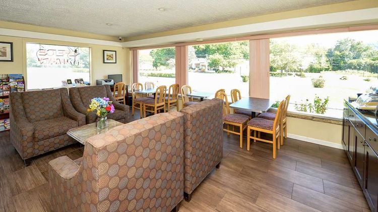 Americas Best Value Inn Lobby