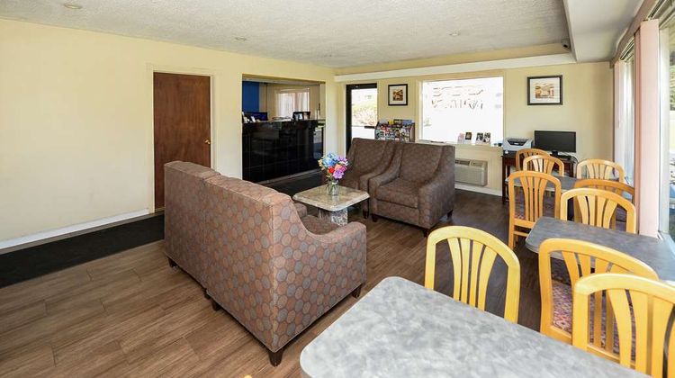 Americas Best Value Inn Lobby