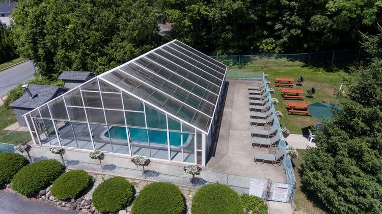 Adirondack Retreat Inn & Suites Pool