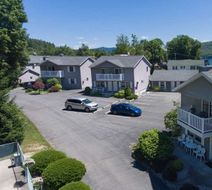 Adirondack Retreat Inn & Suites Exterior