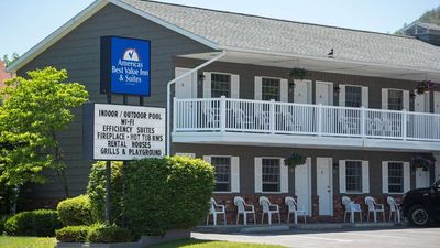 Adirondack Retreat Inn & Suites