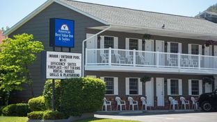 Americas Best Value Inn & Suites