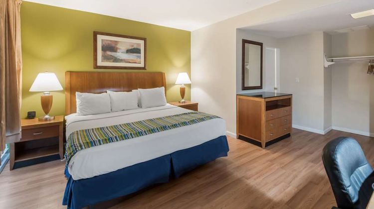 Americas Best Value Inn Room