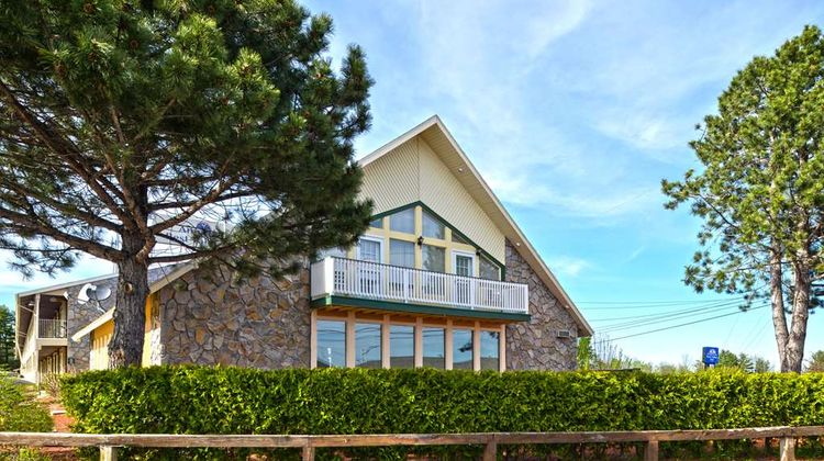 Americas Best Value Inn Plattsburgh Exterior