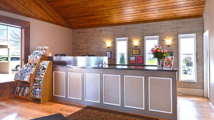 Americas Best Value Inn Plattsburgh Lobby