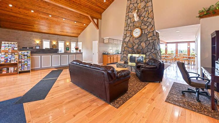 Americas Best Value Inn Plattsburgh Lobby