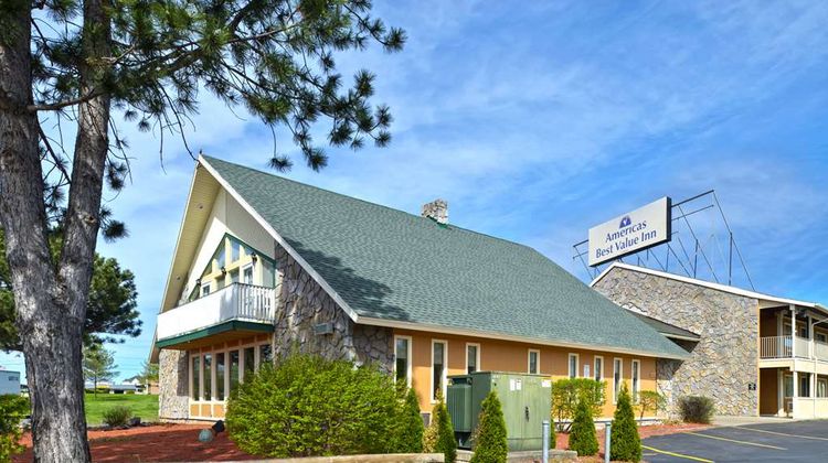 Americas Best Value Inn Plattsburgh Exterior