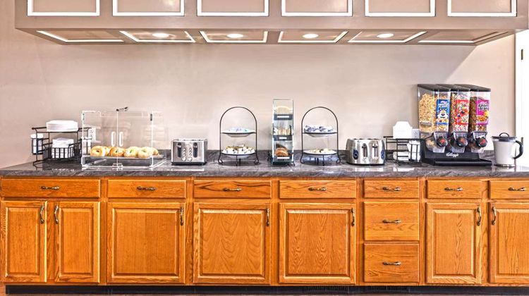 Americas Best Value Inn Plattsburgh Restaurant