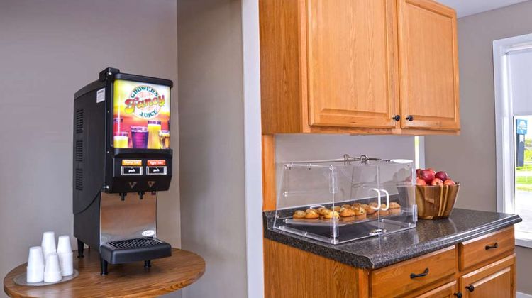 Americas Best Value Inn Plattsburgh Restaurant