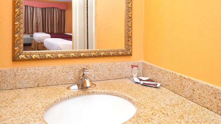Americas Best Value Inn Room