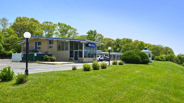 Americas Best Value Inn Exterior