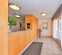 Americas Best Value Inn Lobby