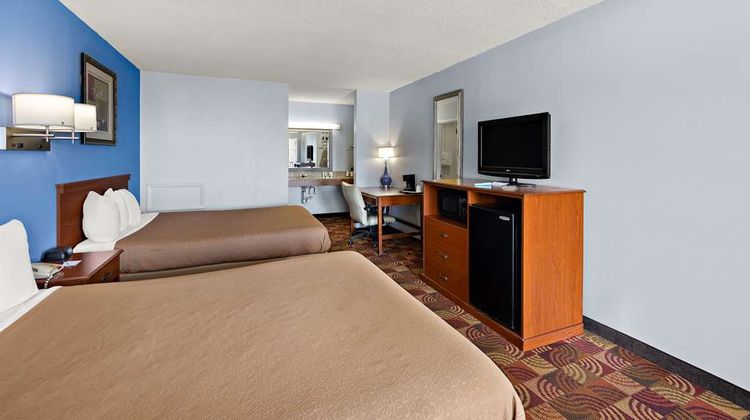 Americas Best Value Inn Room