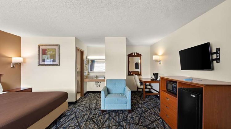 Americas Best Value Inn Suite