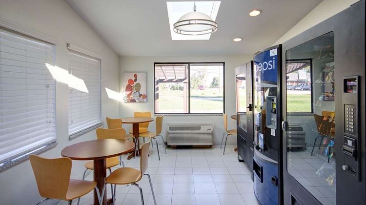 Americas Best Value Inn-Heath/Newark Lobby