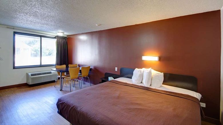 <b>Americas Best Value Inn-Heath/Newark Room</b>. Images powered by <a href="https://iceportal.shijigroup.com/" title="IcePortal" target="_blank">IcePortal</a>.