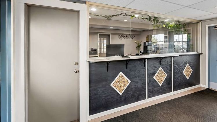 Americas Best Value Inn Lobby