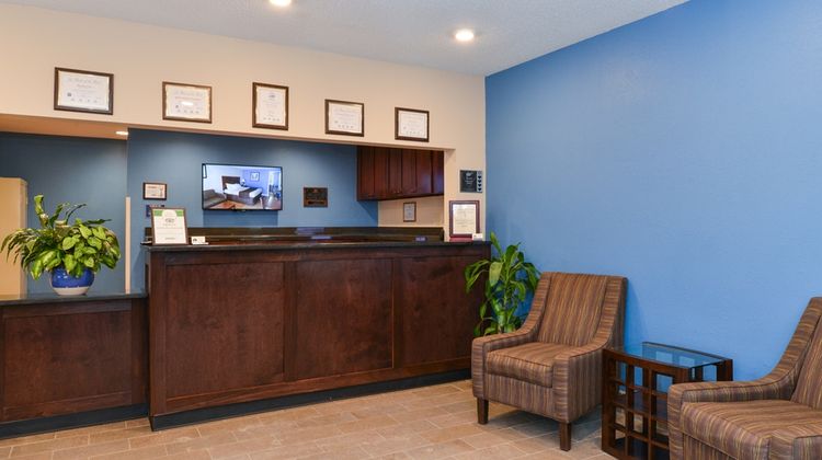 Americas Best Value Inn Lobby