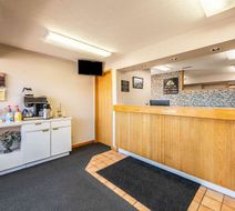 Americas Best Value Inn St Marys Lobby