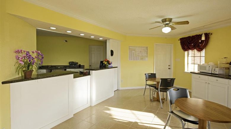 <b>Americas Best Value Inn Lobby</b>. Images powered by <a href="https://iceportal.shijigroup.com/" title="IcePortal" target="_blank">IcePortal</a>.