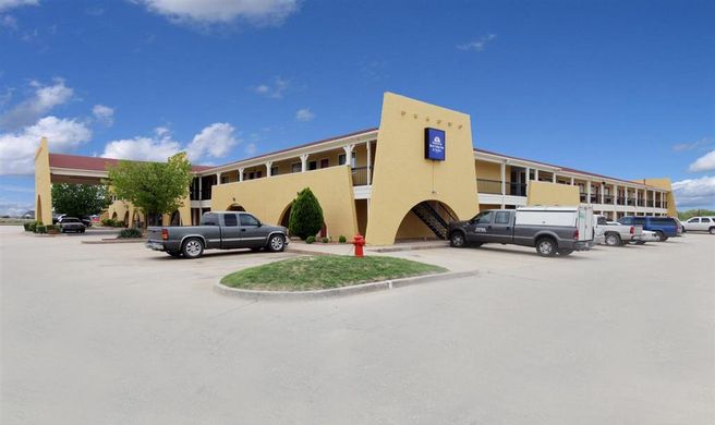 Americas Best Value Inn & Suites-Yukon Exterior
