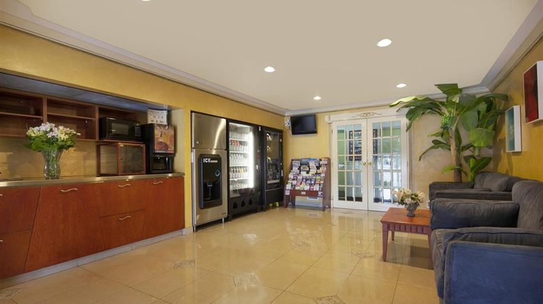 <b>Canadas Best Value Inn-Richmond Hill Lobby</b>. Images powered by <a href="https://iceportal.shijigroup.com/" title="IcePortal" target="_blank">IcePortal</a>.