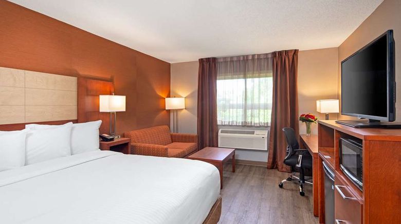 <b>Canadas Best Value Inn-Richmond Hill Room</b>. Images powered by <a href="https://iceportal.shijigroup.com/" title="IcePortal" target="_blank">IcePortal</a>.