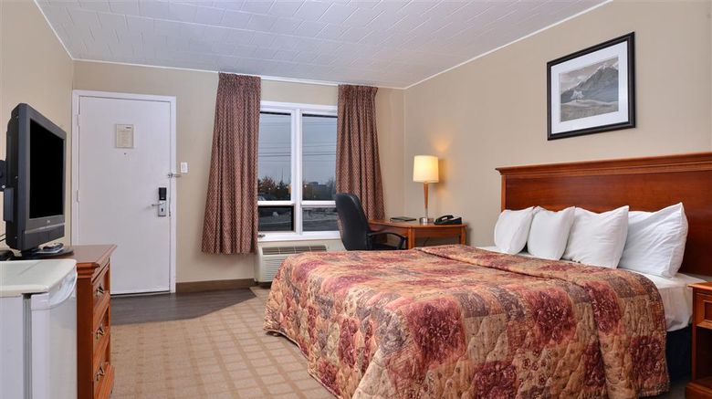 <b>Canadas Best Value Inn St Catharines Room</b>. Images powered by <a href="https://iceportal.shijigroup.com/" title="IcePortal" target="_blank">IcePortal</a>.