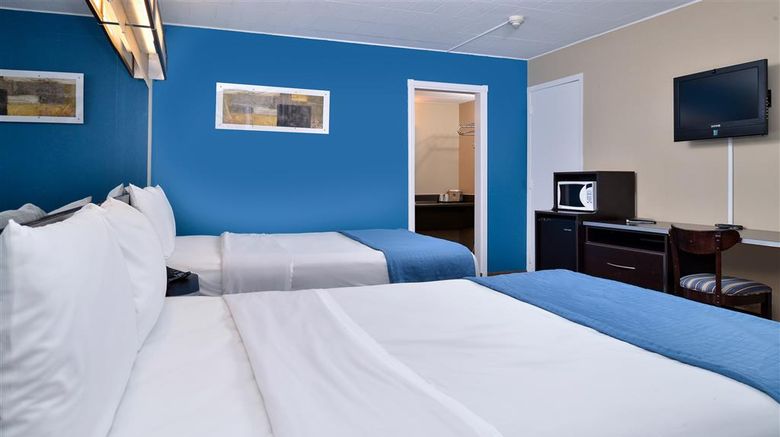 <b>Canadas Best Value Inn St Catharines Room</b>. Images powered by <a href="https://iceportal.shijigroup.com/" title="IcePortal" target="_blank">IcePortal</a>.
