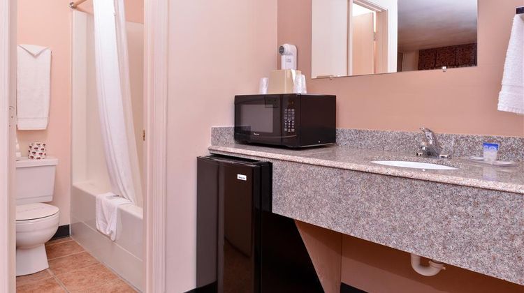 Americas Best Value Inn Room