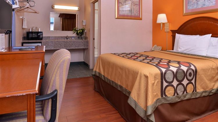 Americas Best Value Inn Room