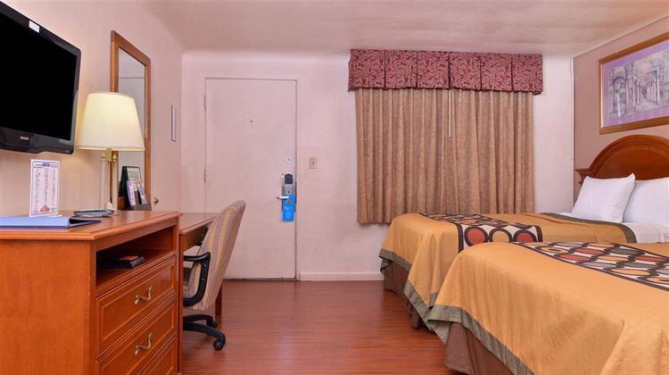Americas Best Value Inn Room