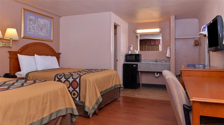 Americas Best Value Inn Room