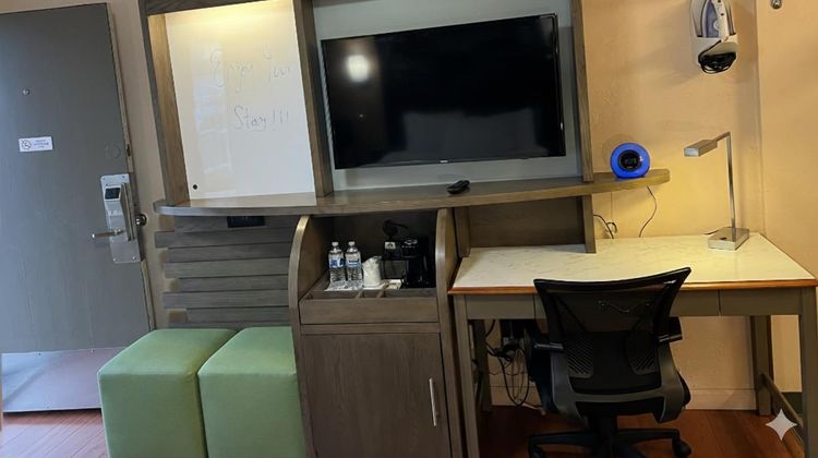 Americas Best Value Inn Lobby