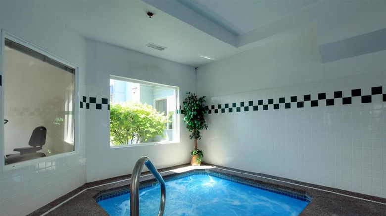 <b>Americas Best Value Inn & Suites Pool</b>. Images powered by <a href="https://iceportal.shijigroup.com/" title="IcePortal" target="_blank">IcePortal</a>.