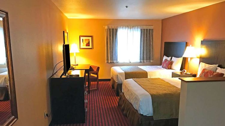 Americas Best Value Inn & Suites Room
