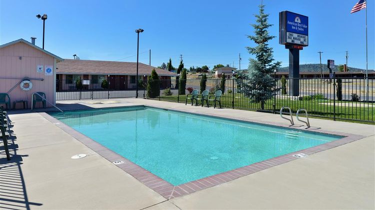 Americas Best Value Inn Pool