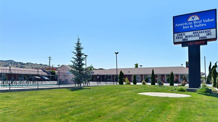 Americas Best Value Inn Exterior