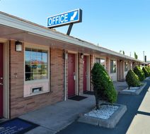 Americas Best Value Inn Exterior