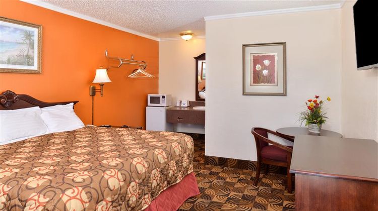 Americas Best Value Inn Room