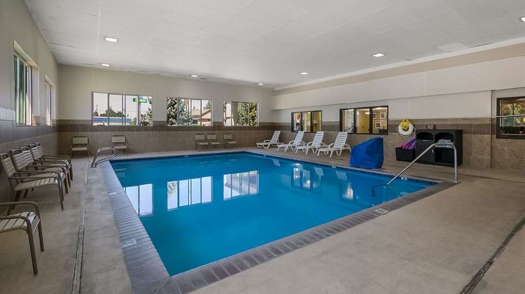 Americas Best Value Inn Pool