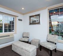 Americas Best Value Inn & Suites Lobby