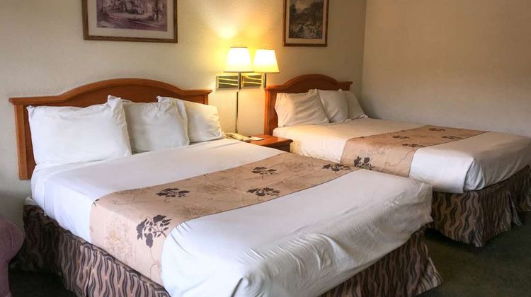 Americas Best Value Inn & Suites Room