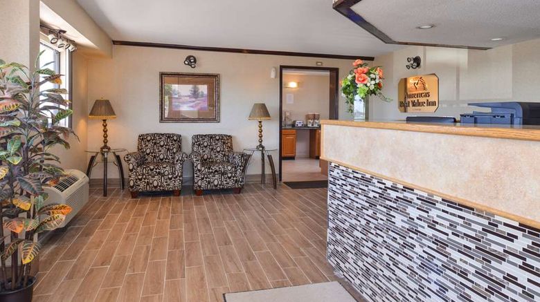 <b>Americas Best Value Inn-Pittsburgh Arpt Lobby</b>. Images powered by <a href="https://iceportal.shijigroup.com/" title="IcePortal" target="_blank">IcePortal</a>.